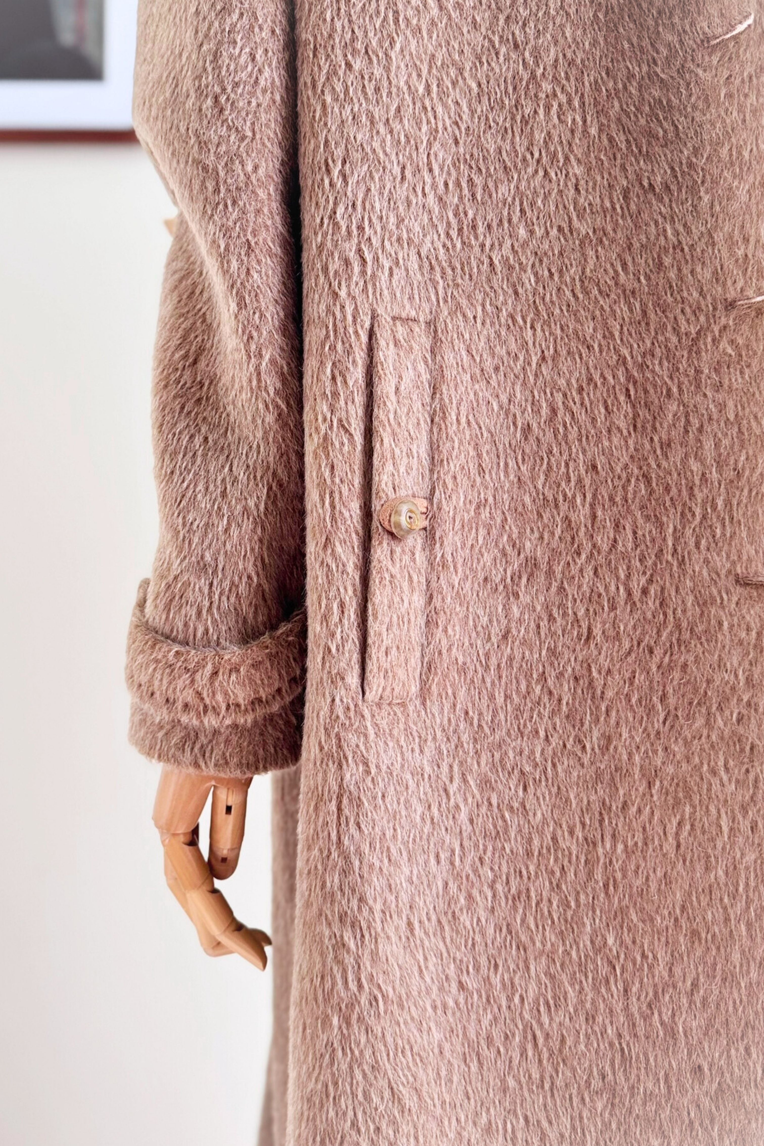 Manteau long en laine vierge beige