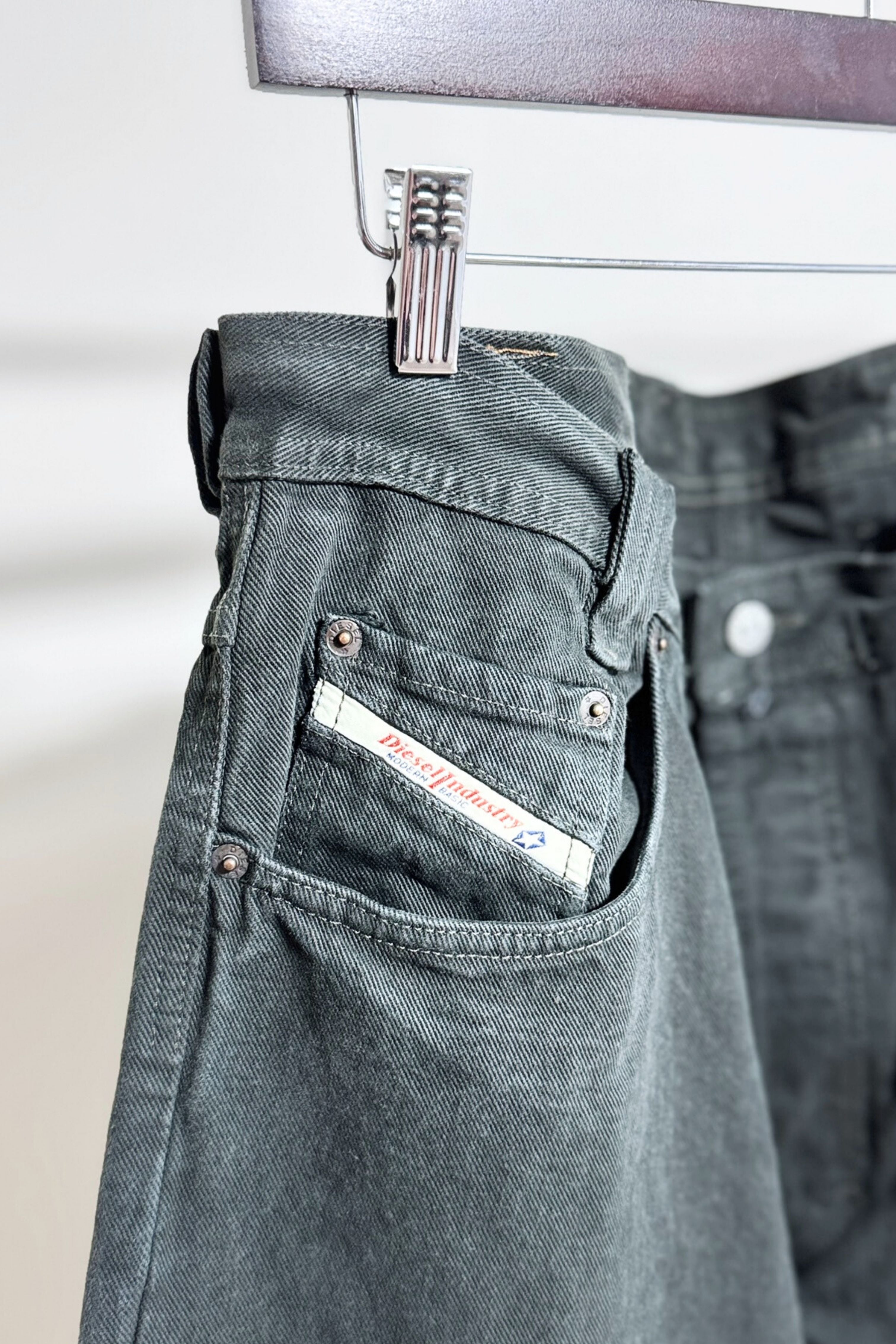 Jeans Diesel droit W36 anthracite