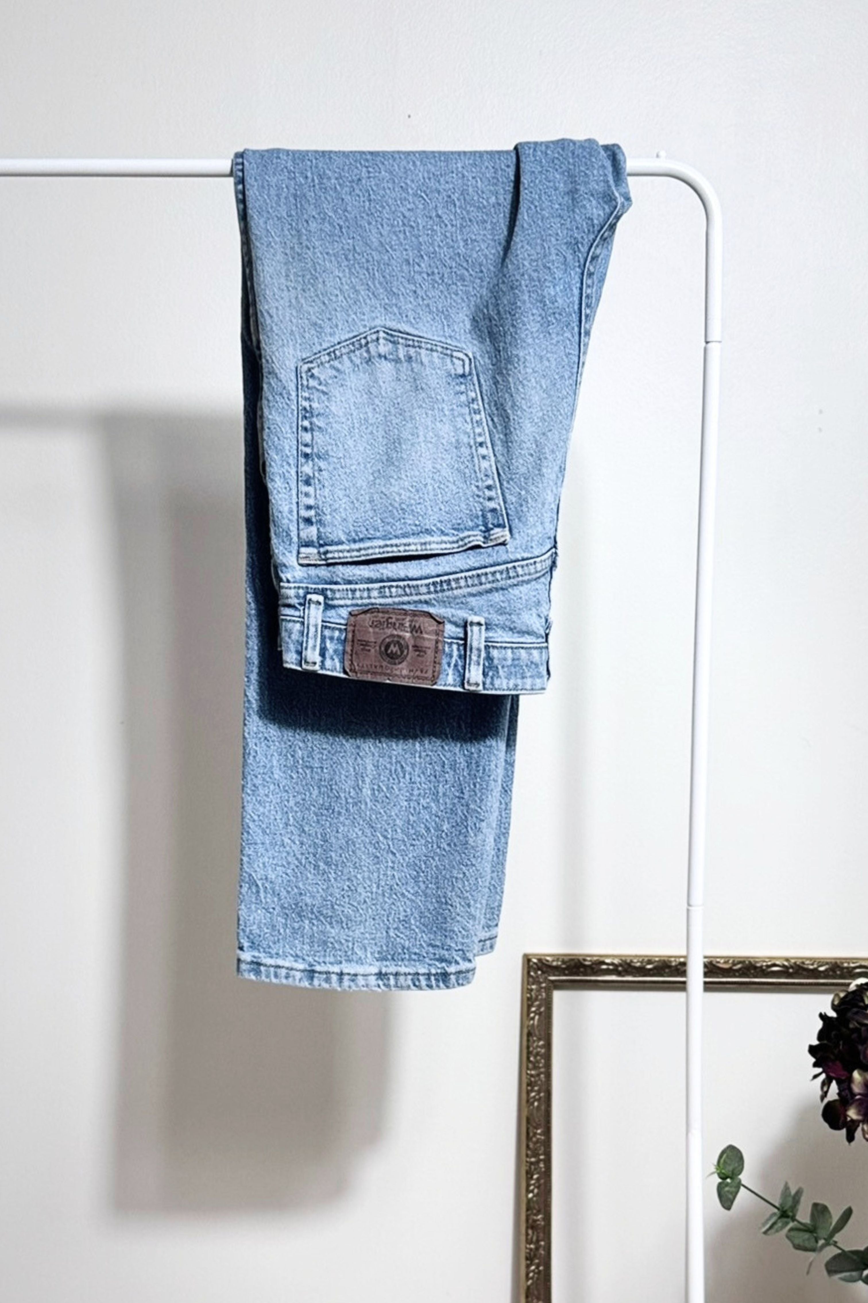 Jeans Wrangler large W34 x L29 bleu moyen
