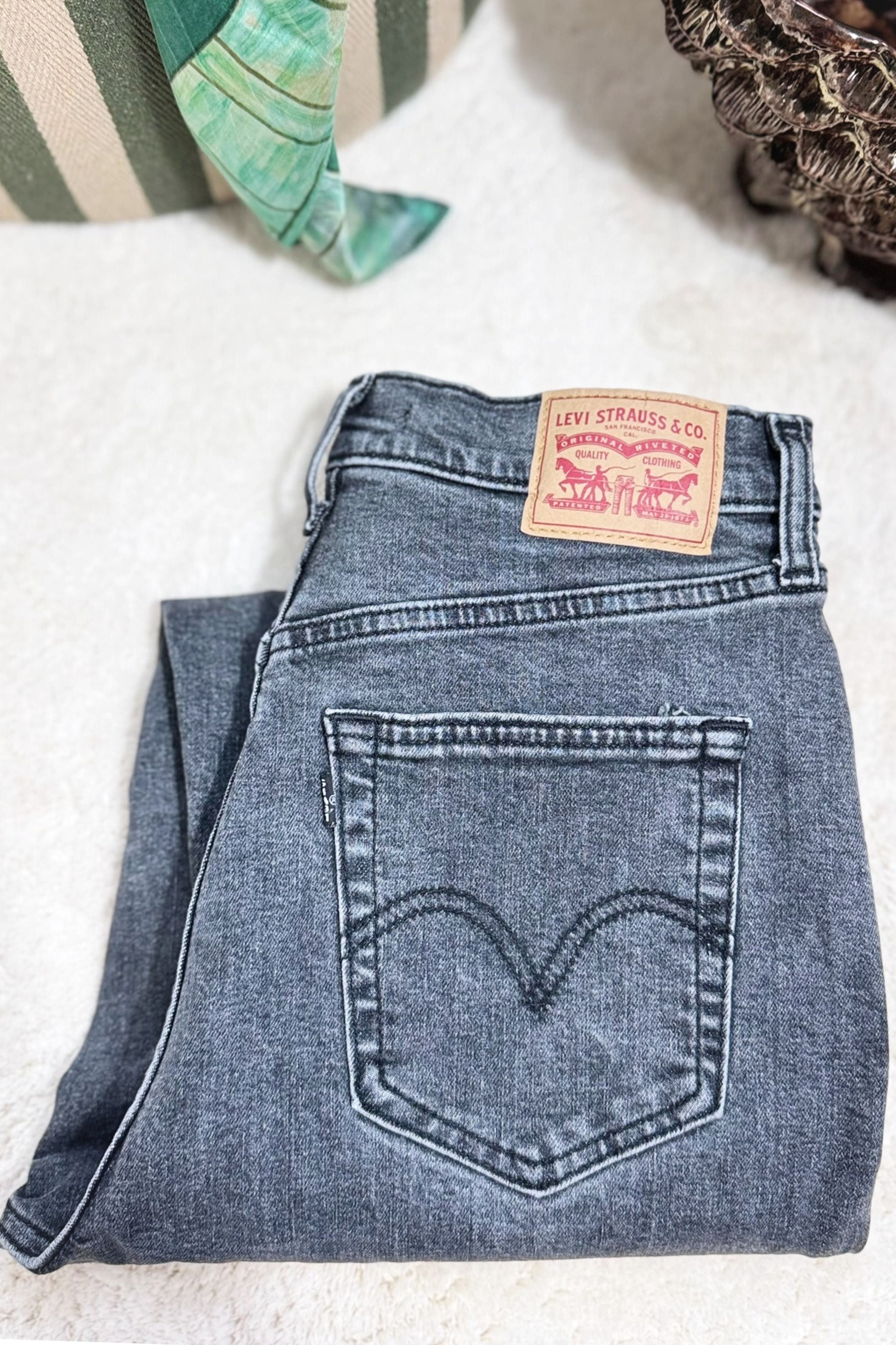 Jeans Levi's MOM W28 L29 gris