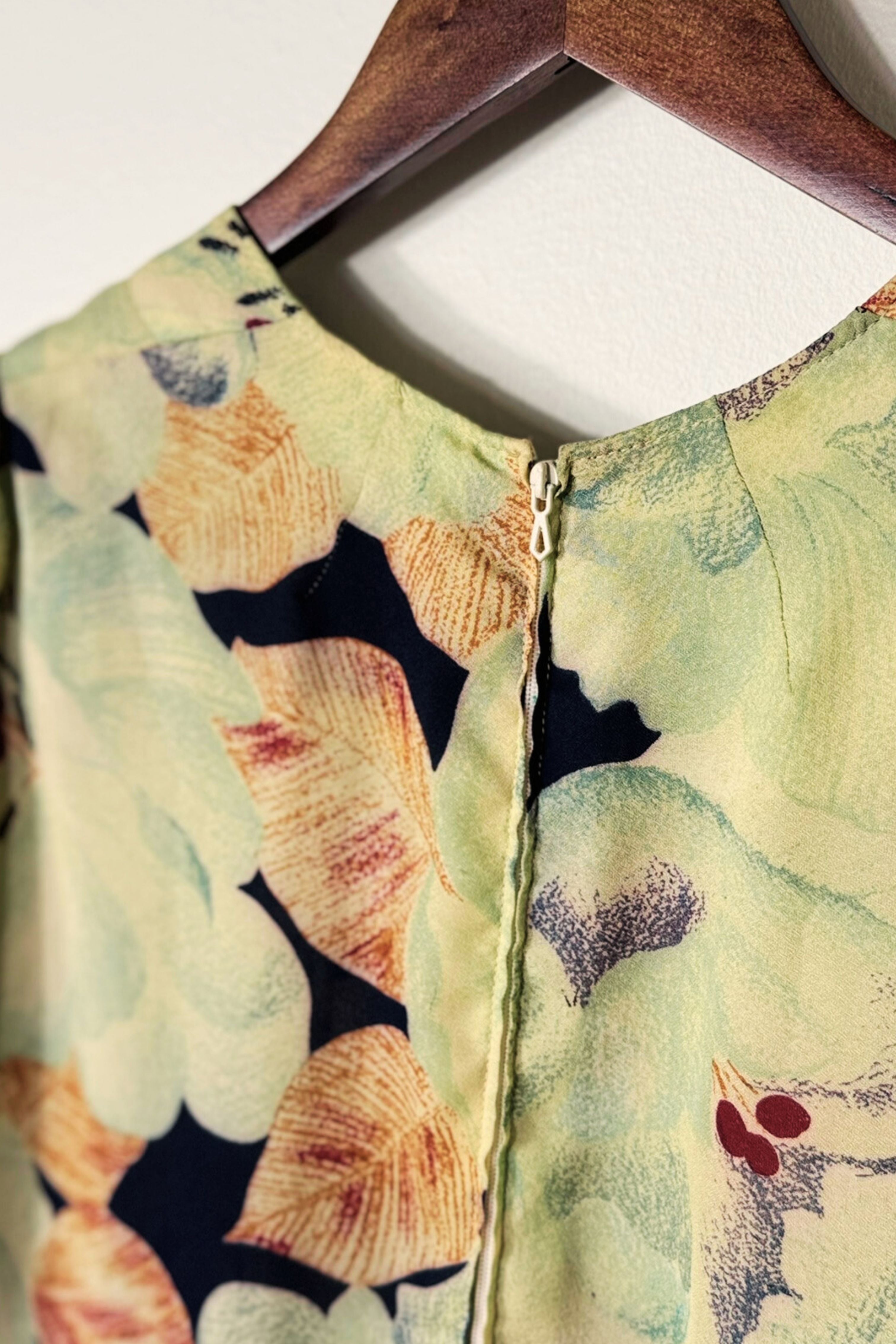 Robe longue à motif floral vert jade