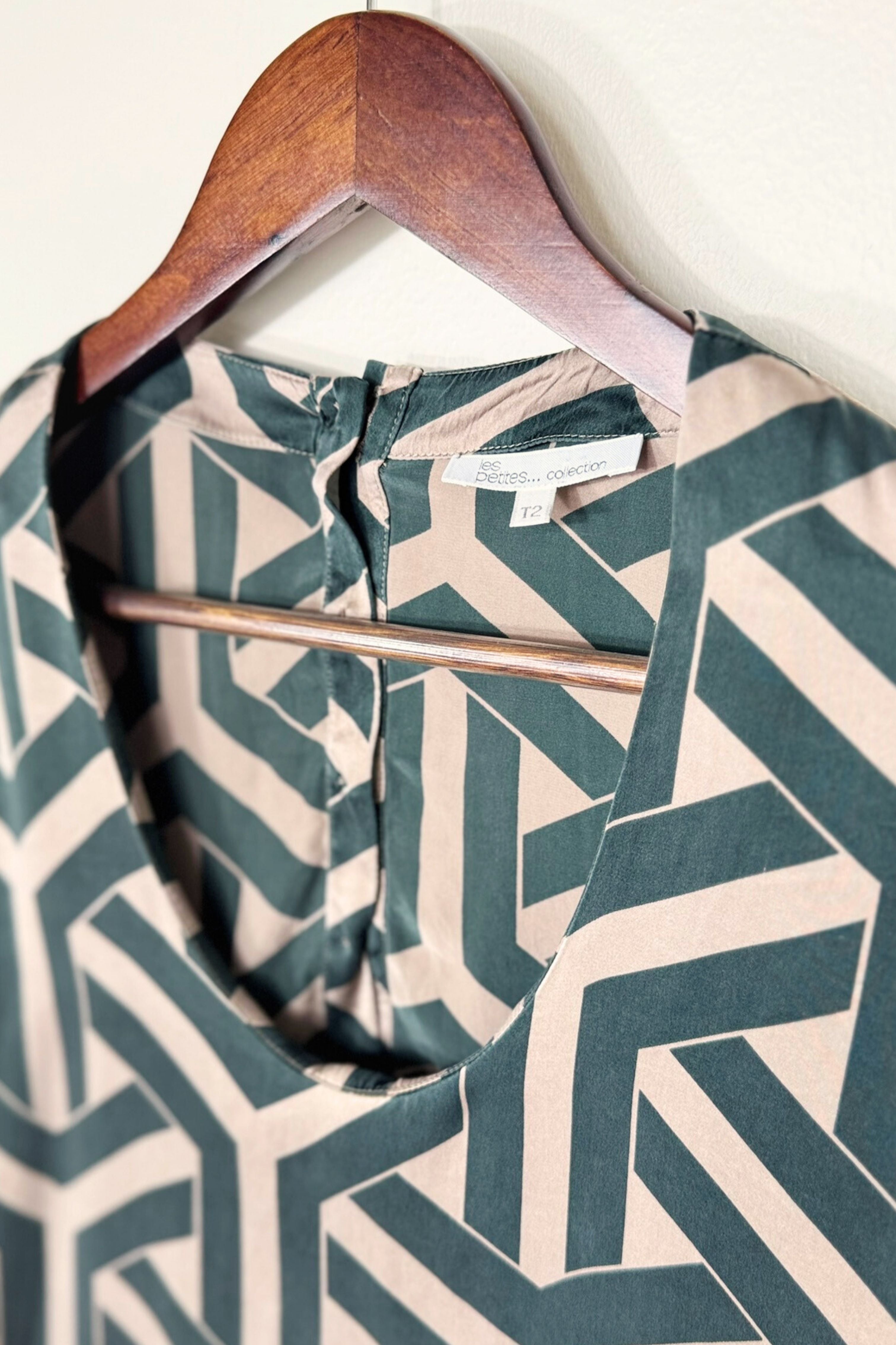 Robe courte en soie à motifs graphiques