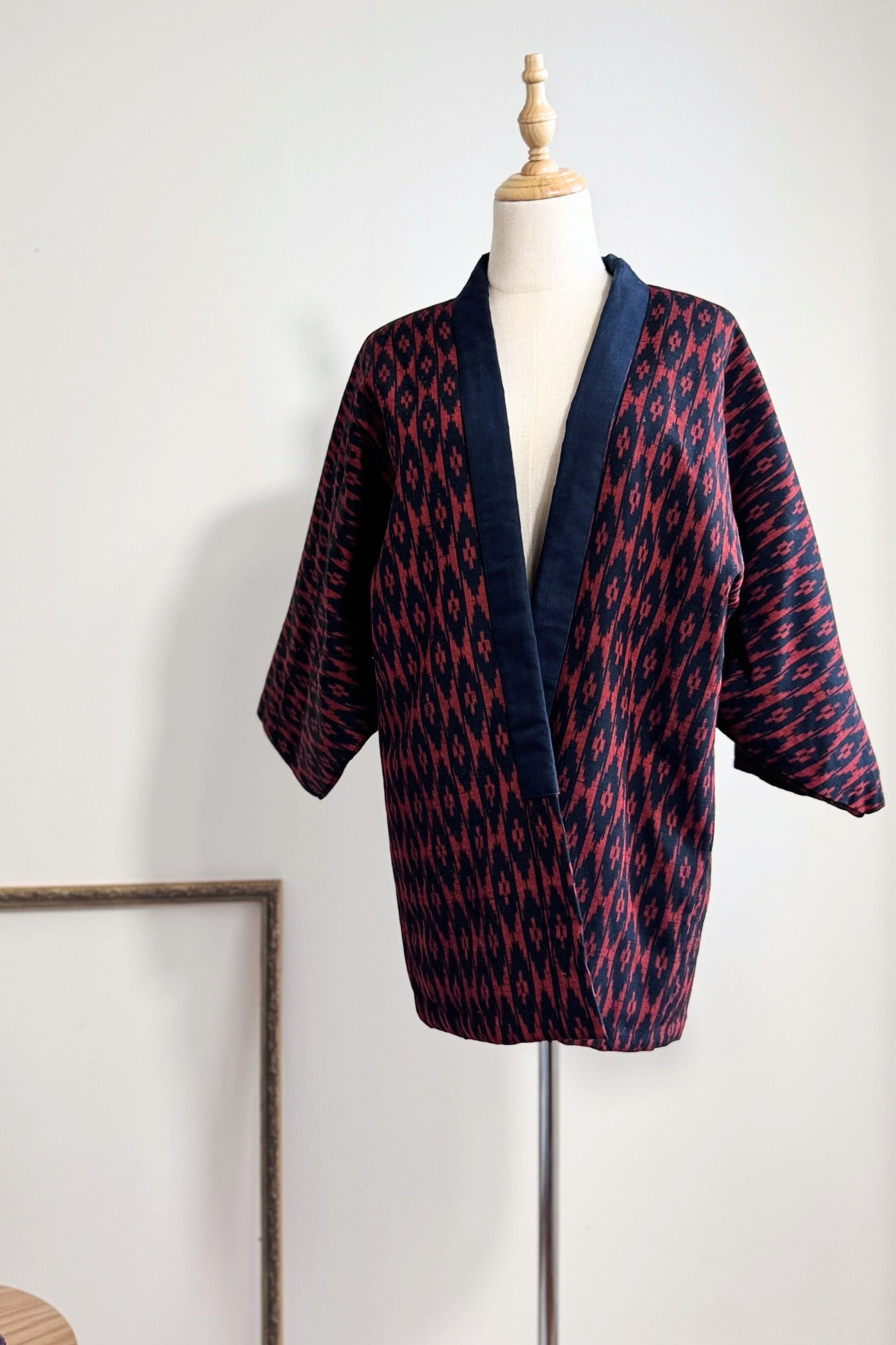 Veste Kimono molletonnée en coton noire et rouge
