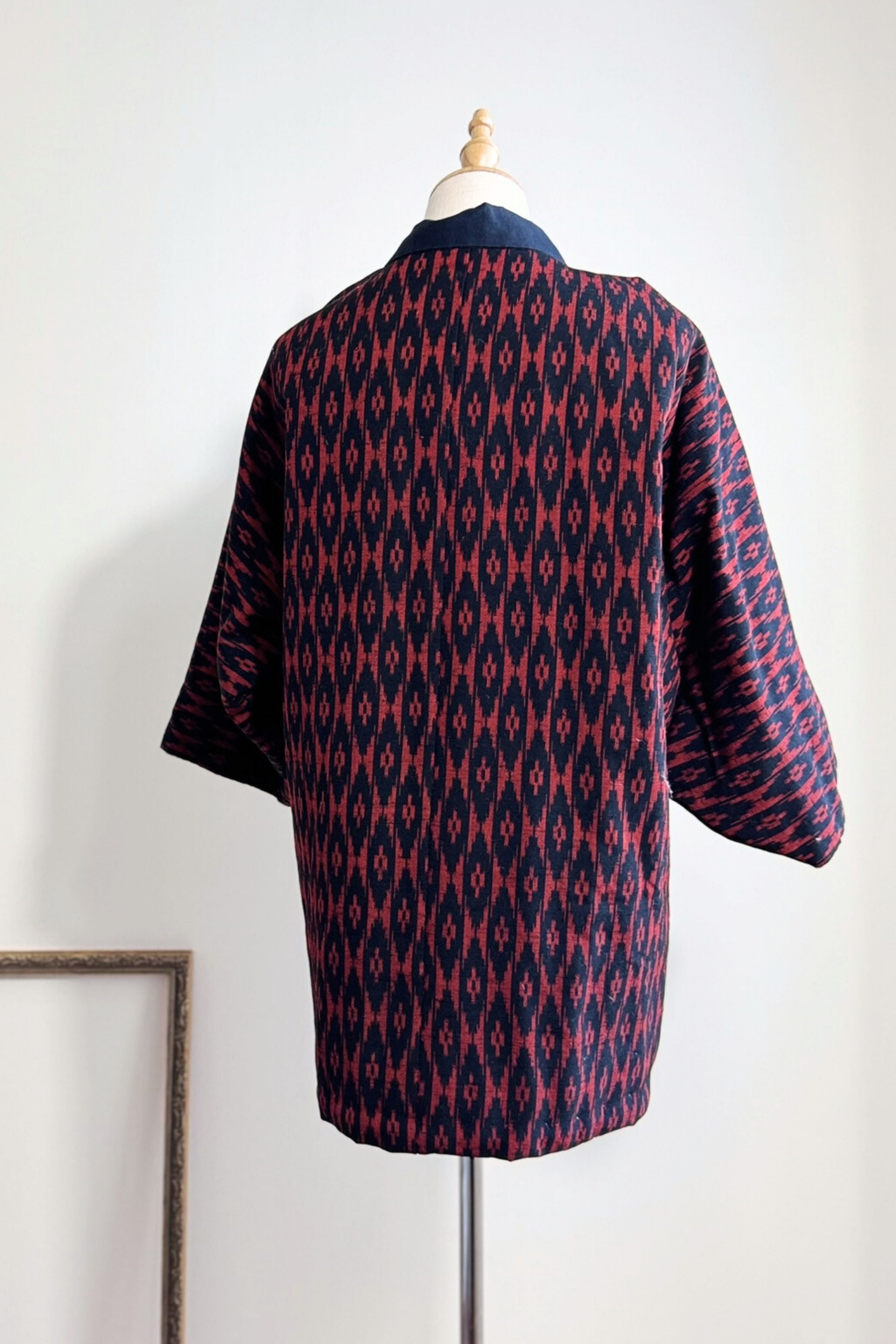 Veste Kimono molletonnée en coton noire et rouge