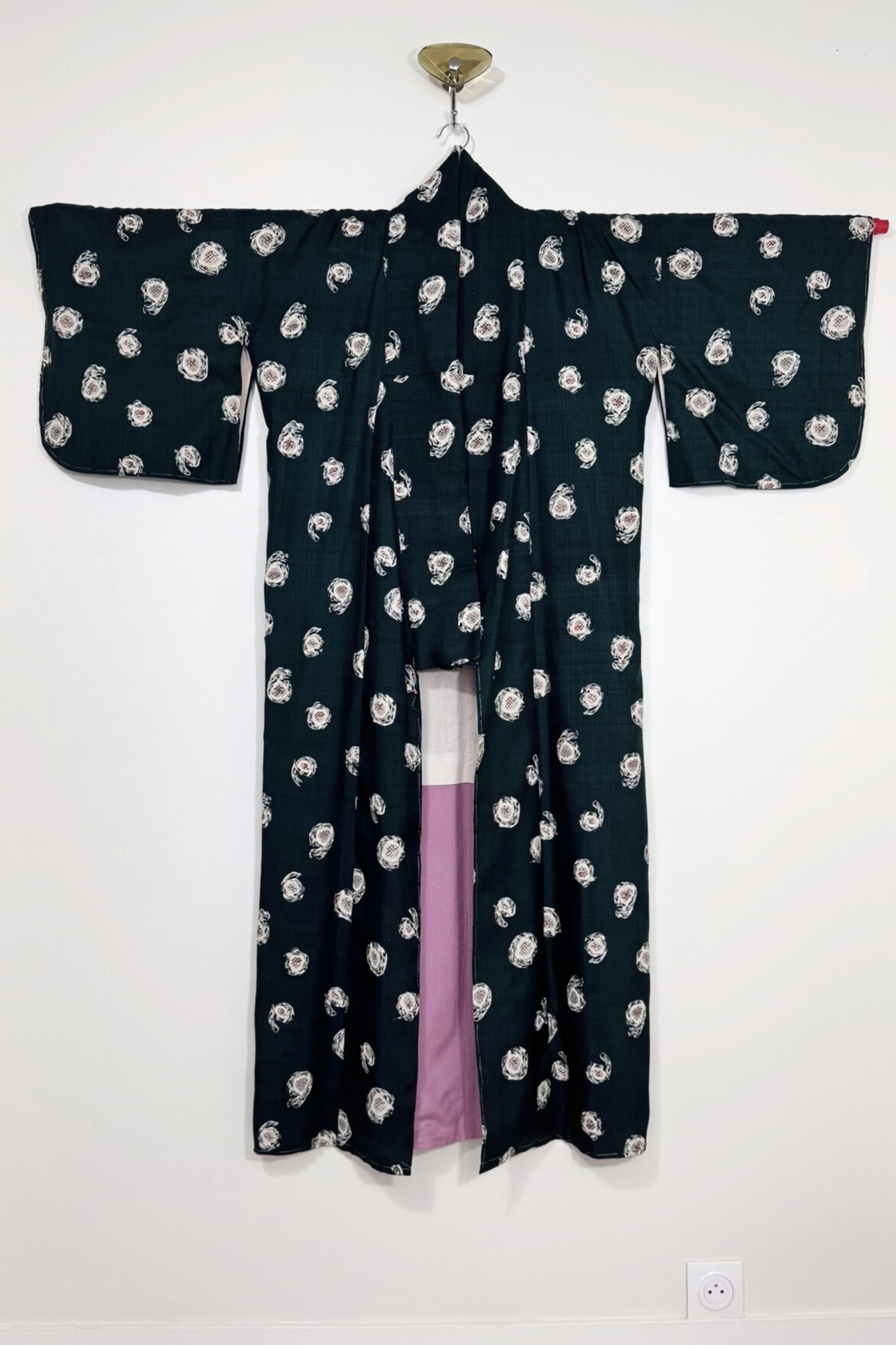 Kimono long en soie vert émeraude imprimé abstrait