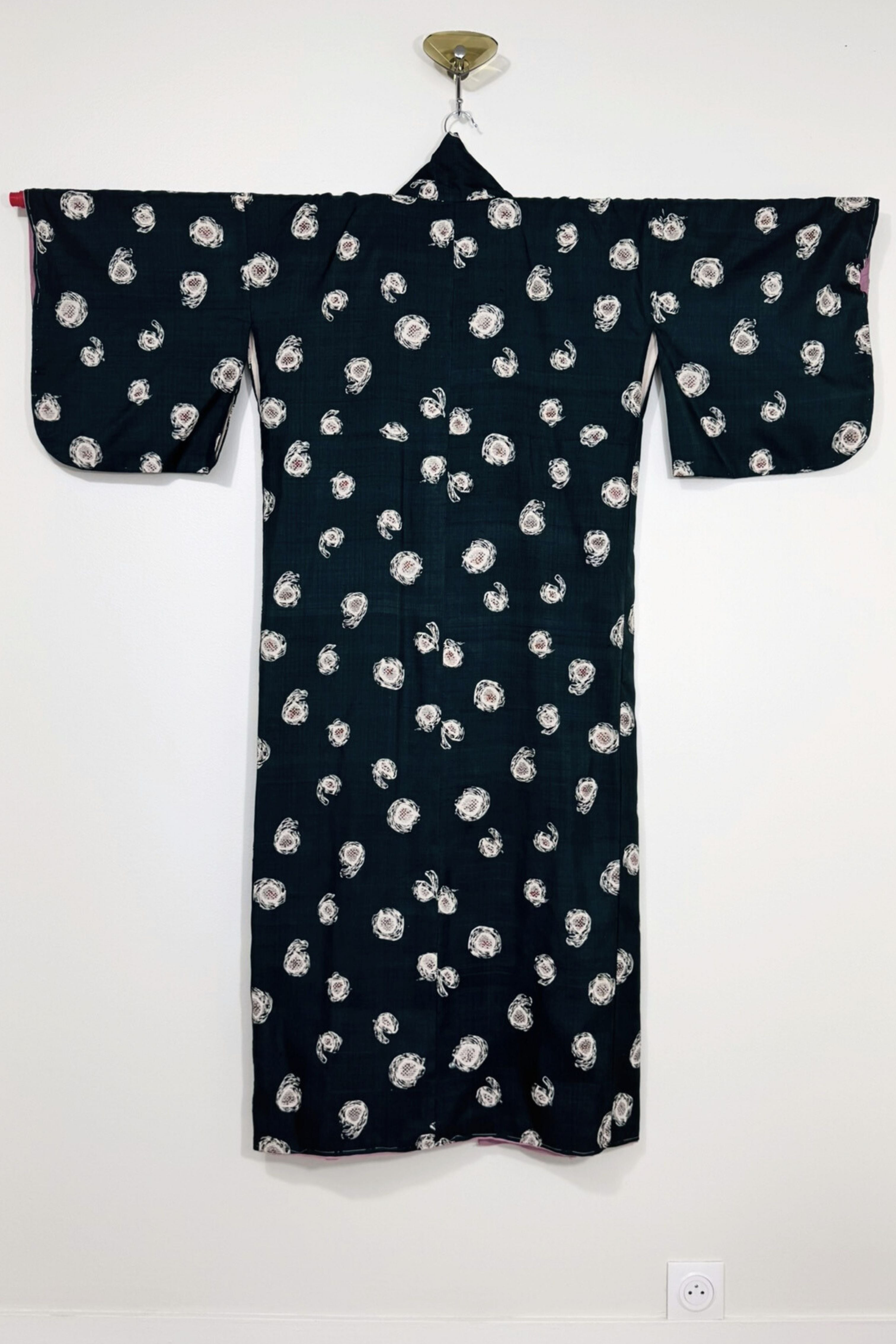 Kimono long en soie vert émeraude imprimé abstrait
