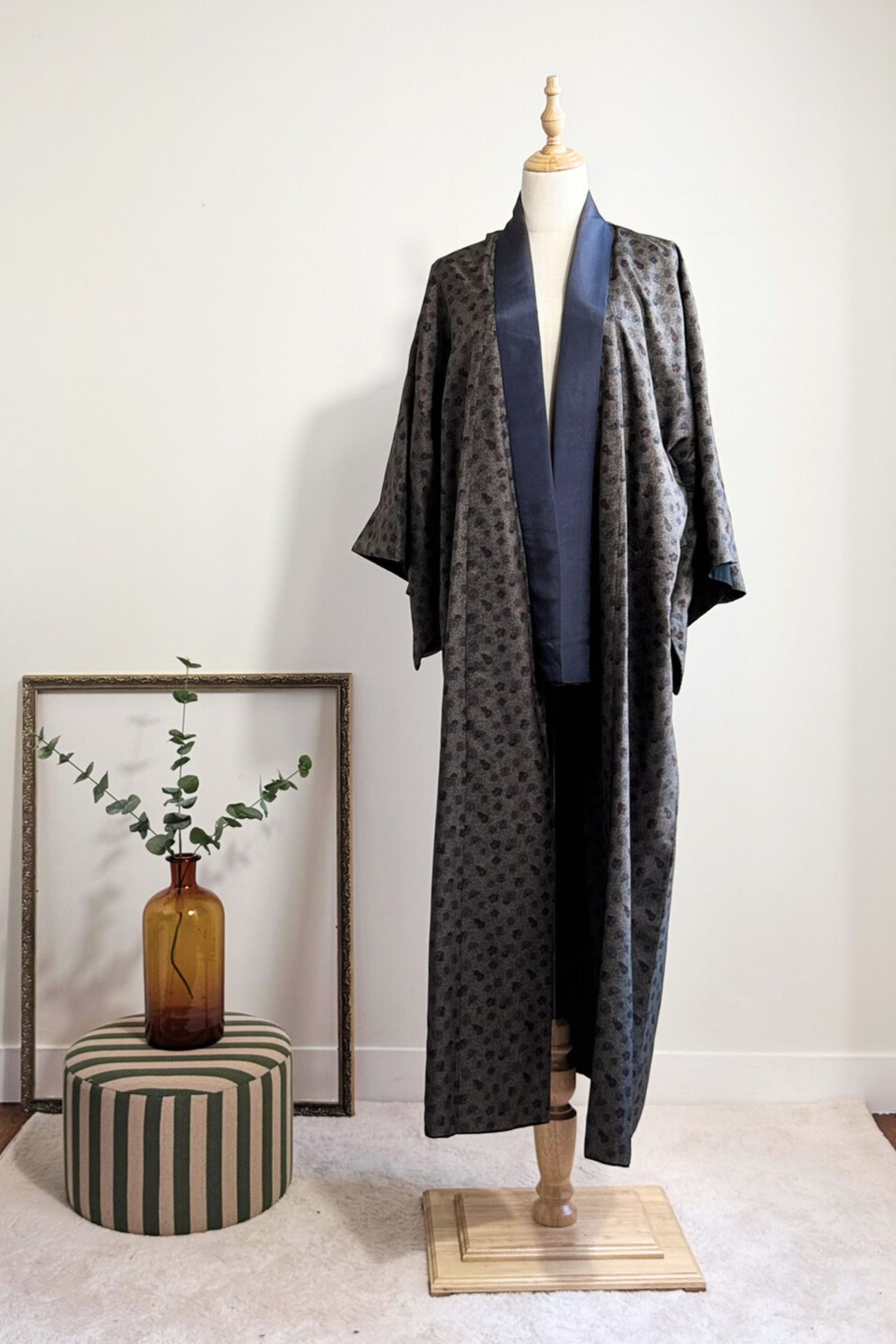 Kimono long en soie à motifs japonais