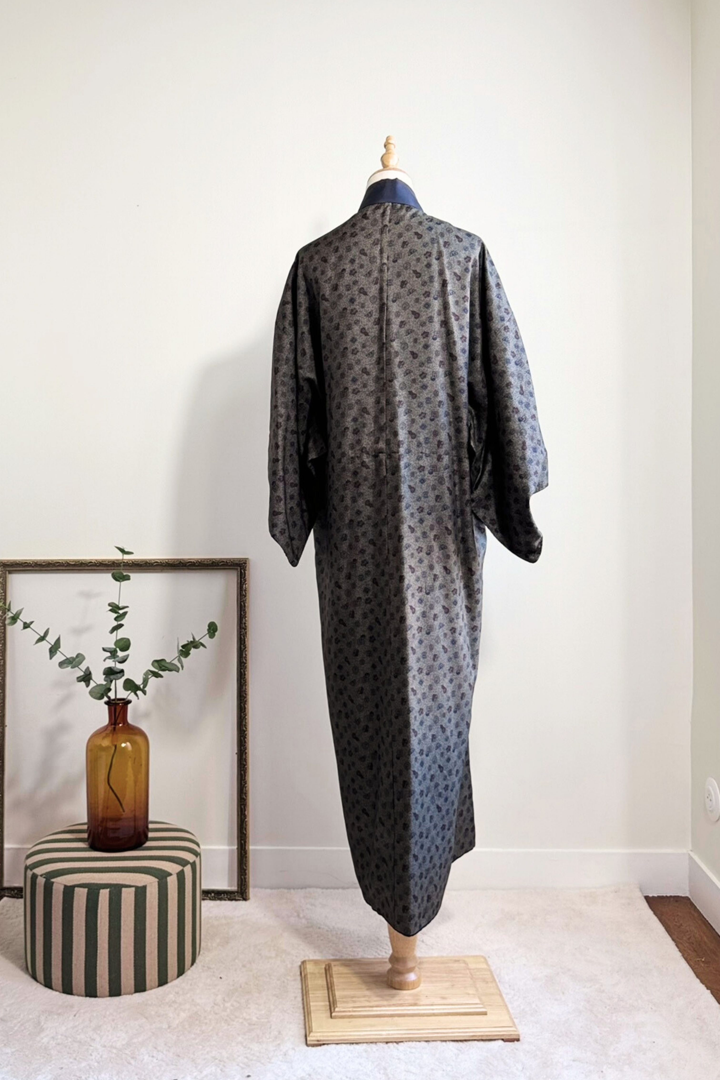 Kimono long en soie à motifs japonais