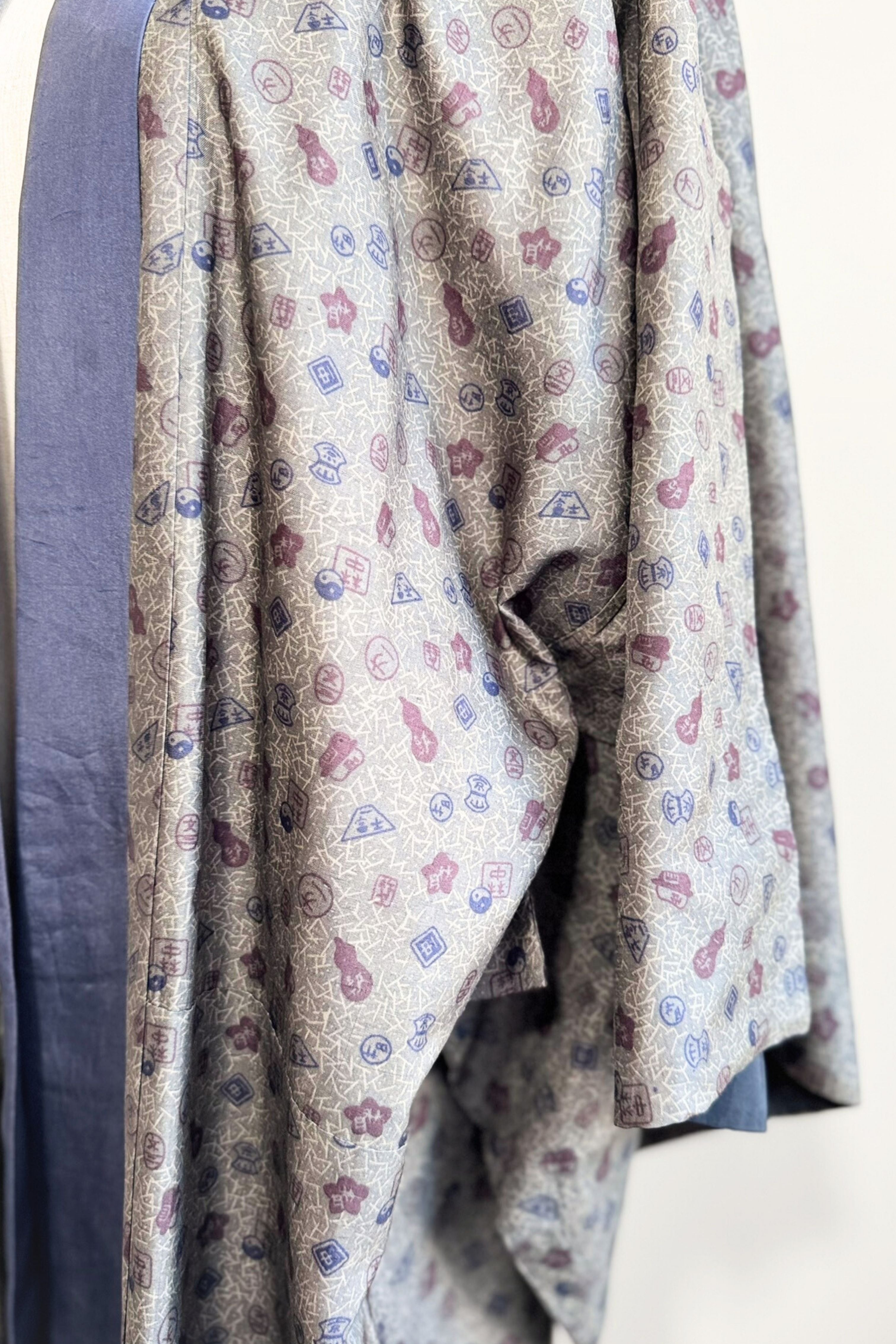 Kimono long en soie à motifs japonais