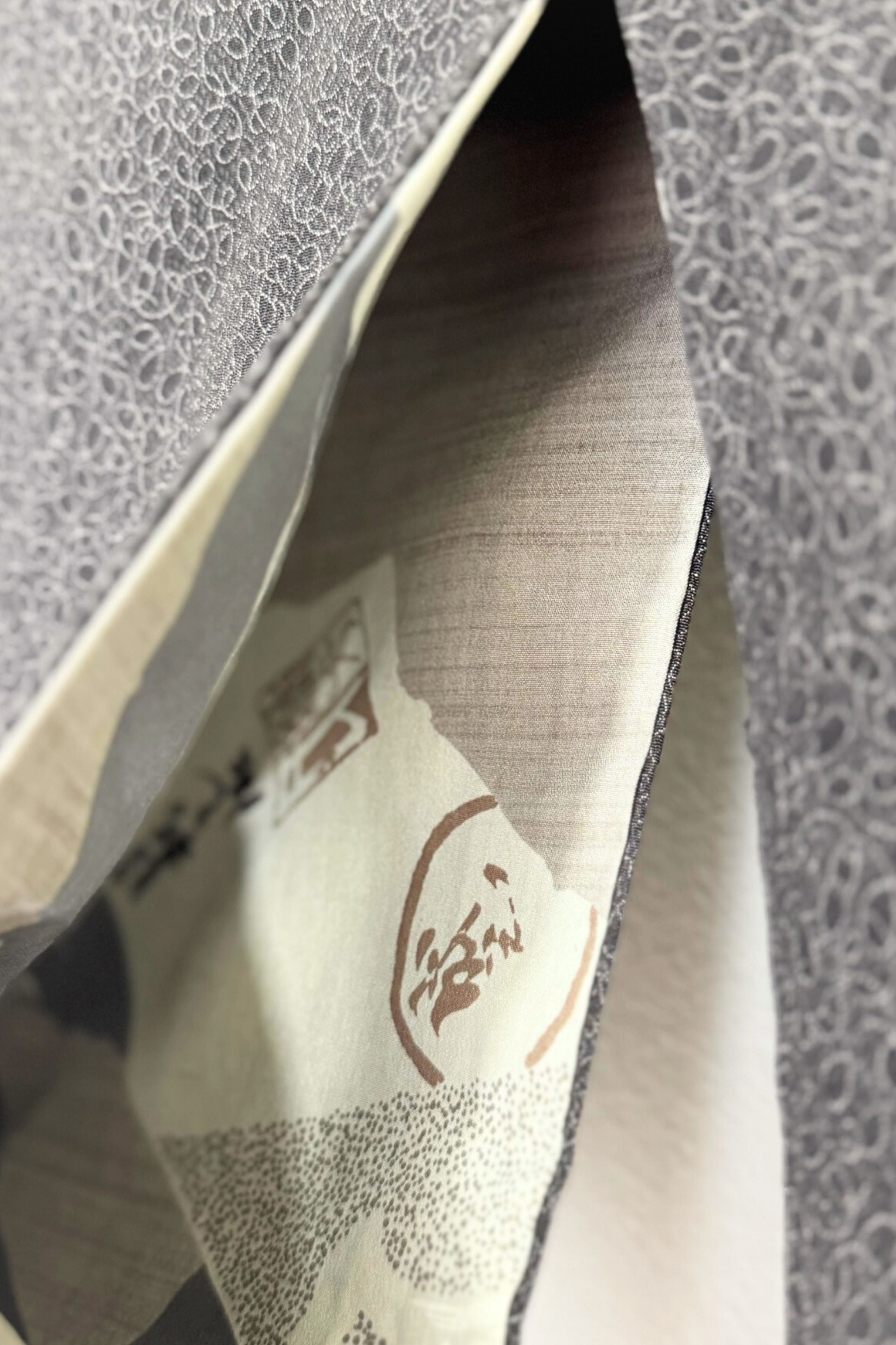 Kimono mi long en crêpe de soie gris