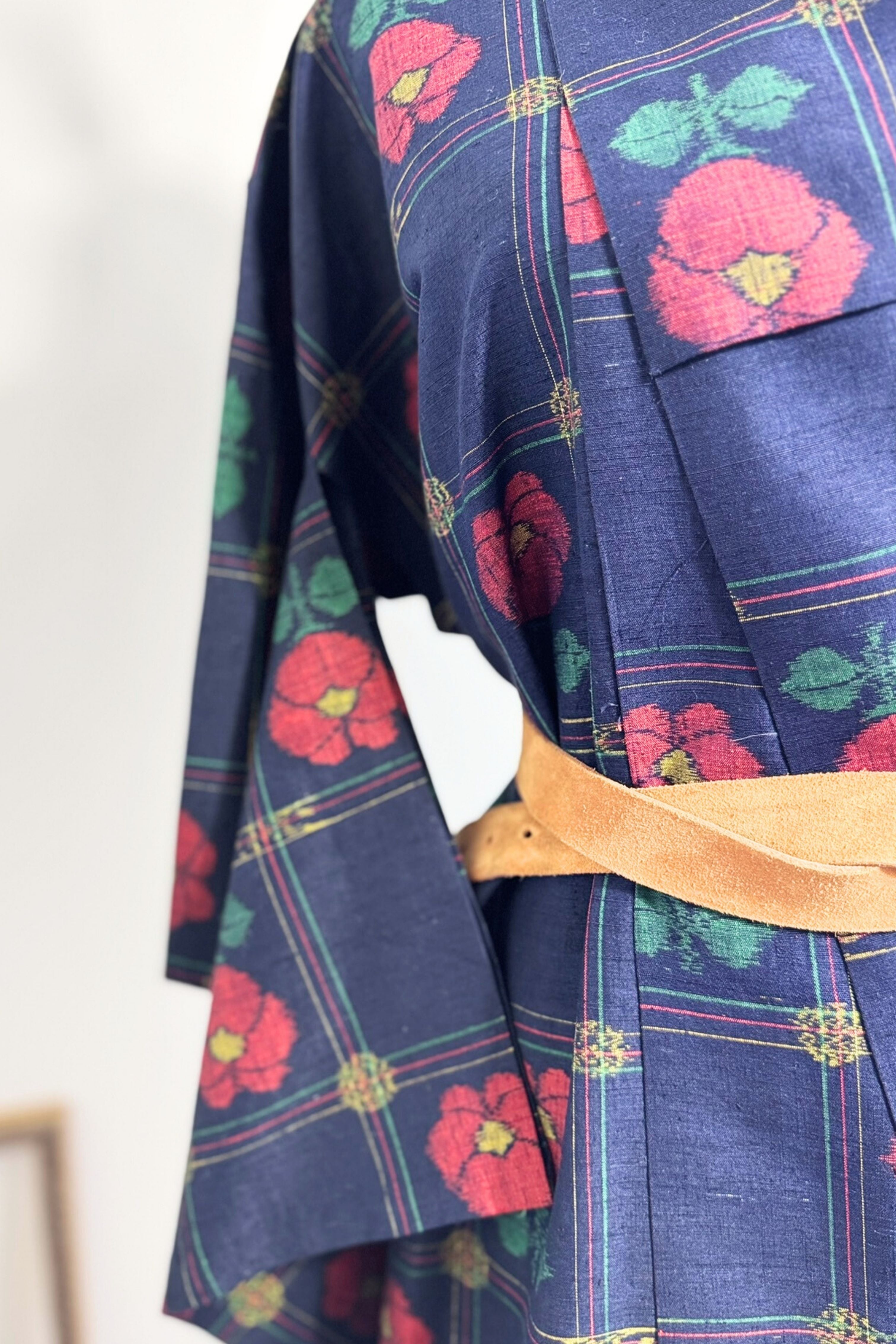 Kimono long épais à motif floral marine