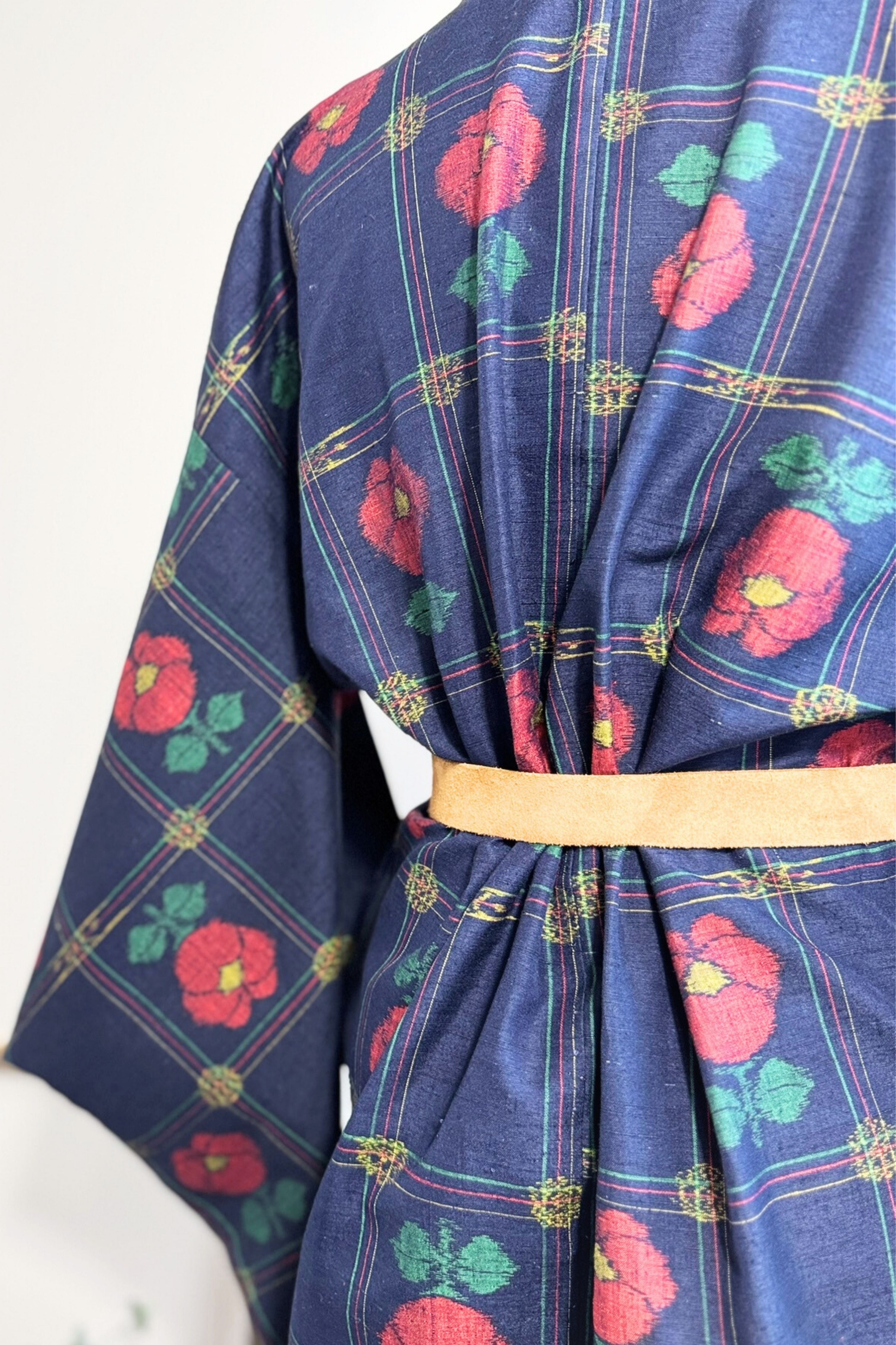 Kimono long épais à motif floral marine