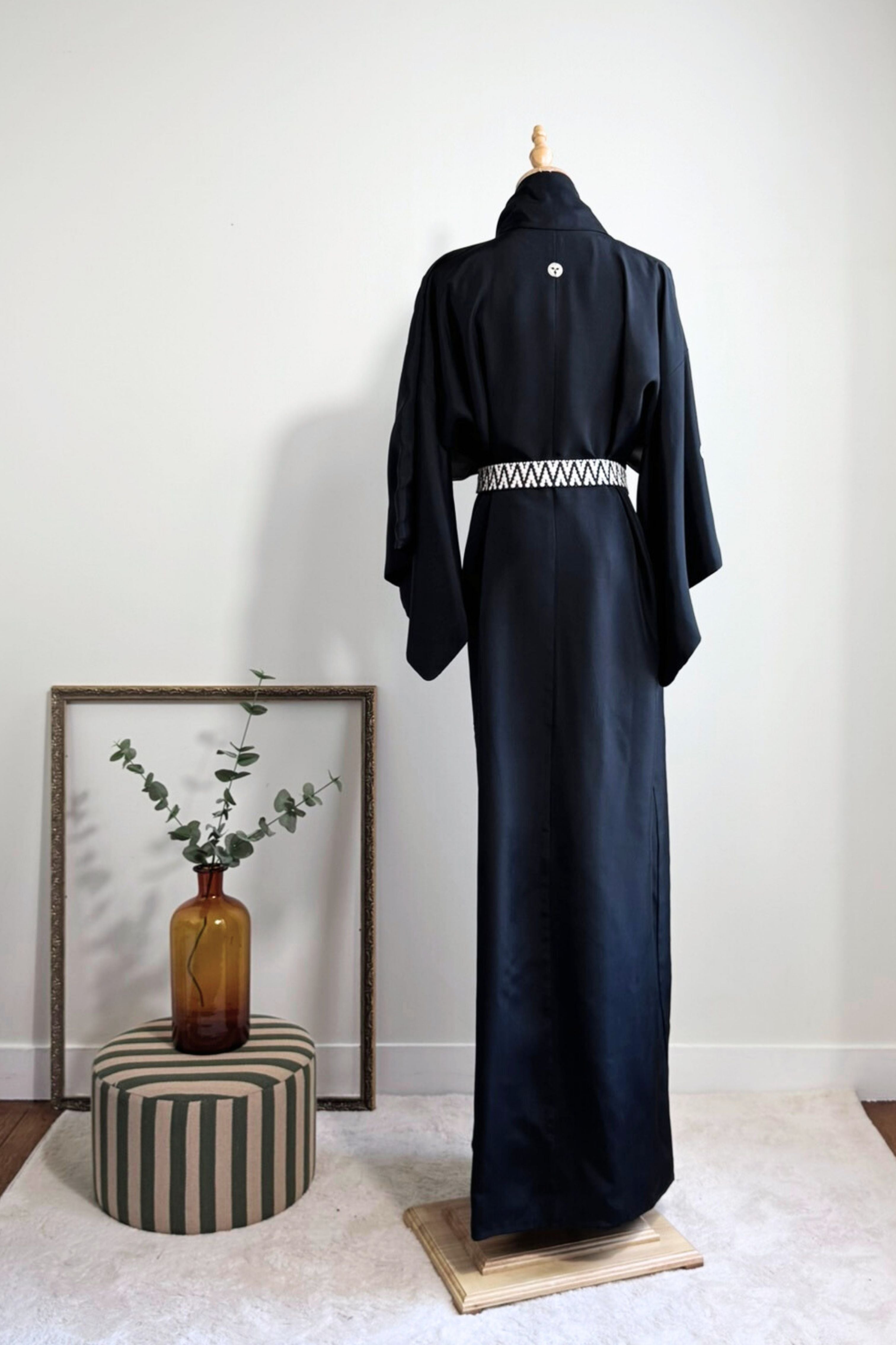 Kimono long classique en soie noir