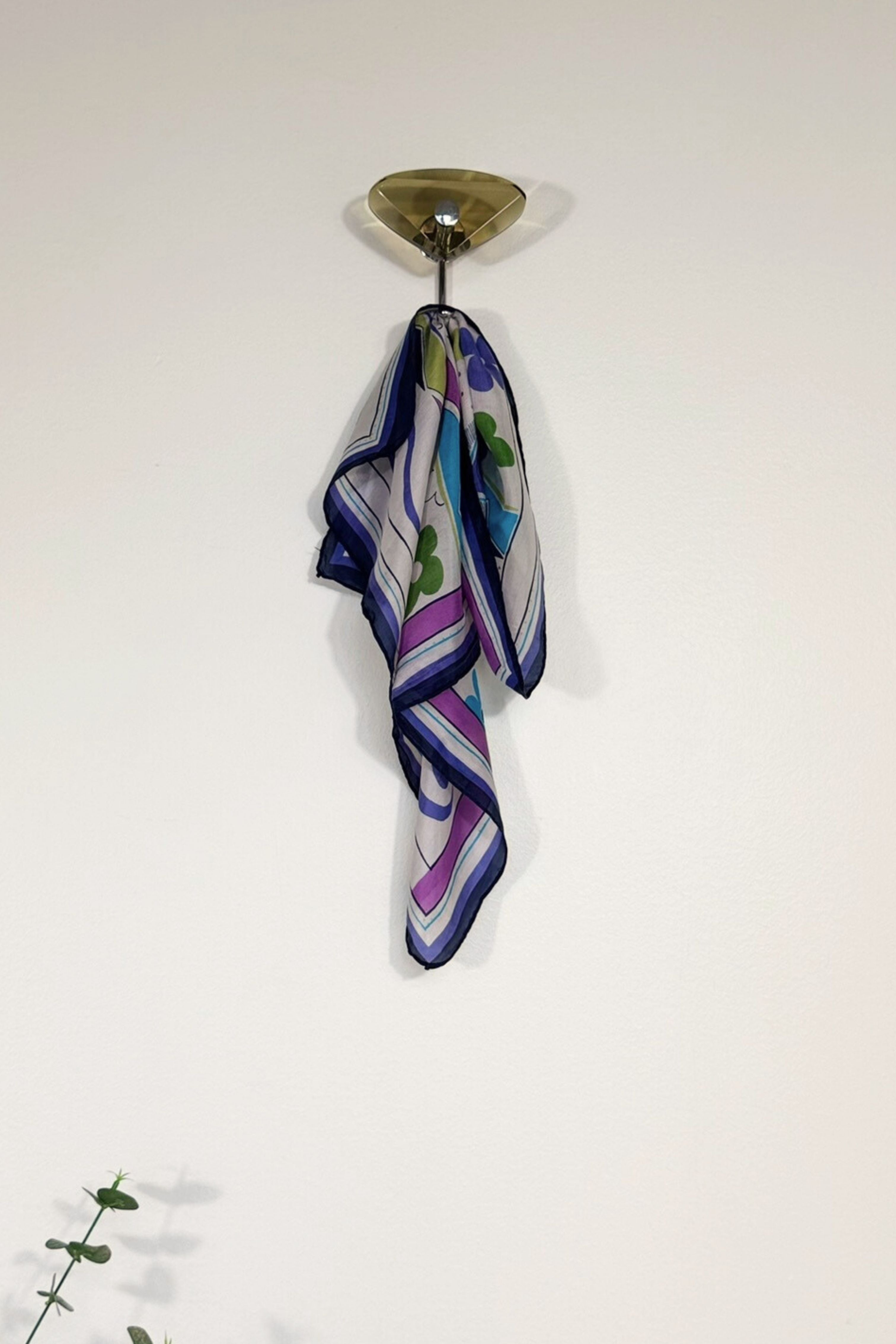 Foulard en soie à fleurs abstraites violet