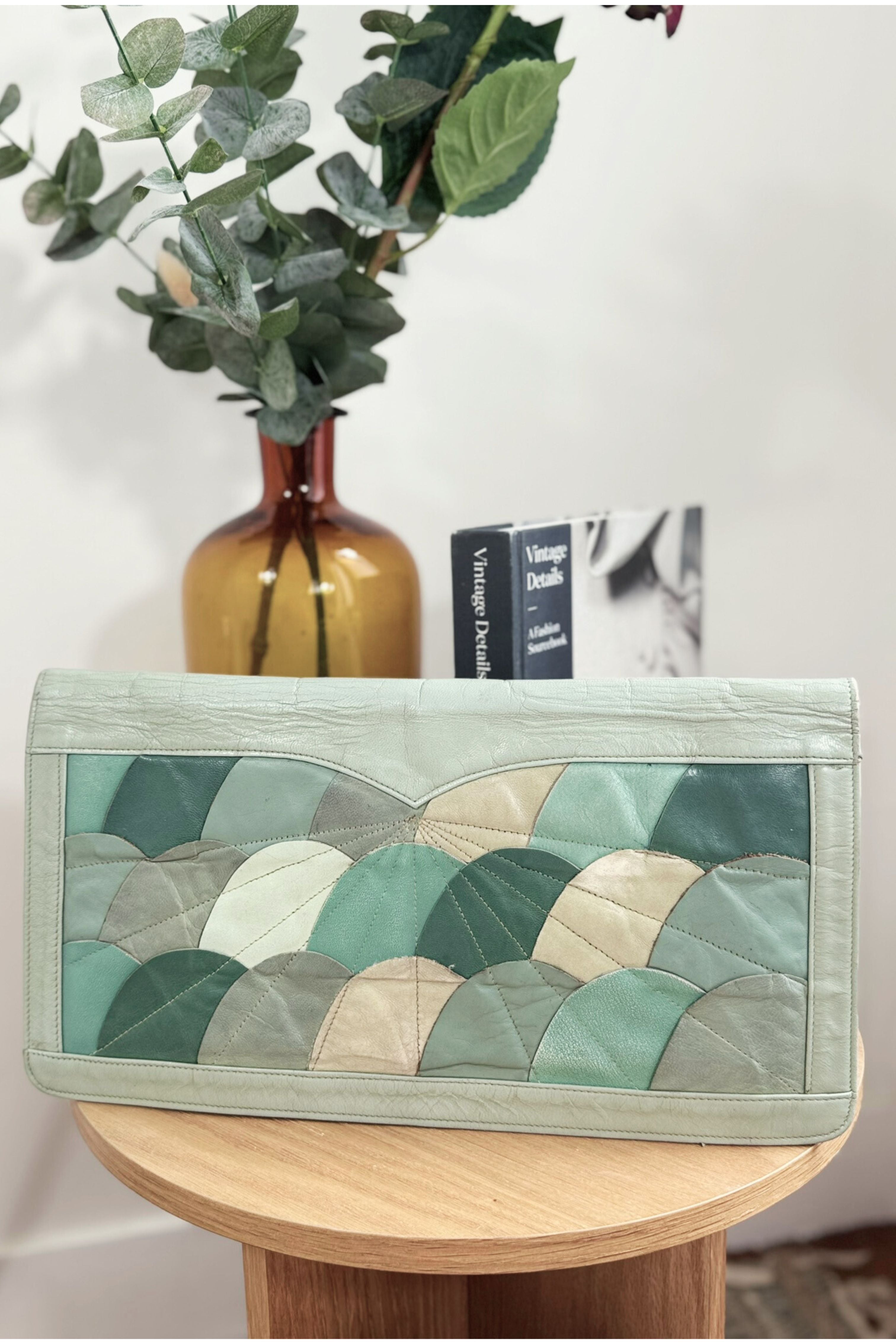 Sac pochette patchwork en cuir vert jade