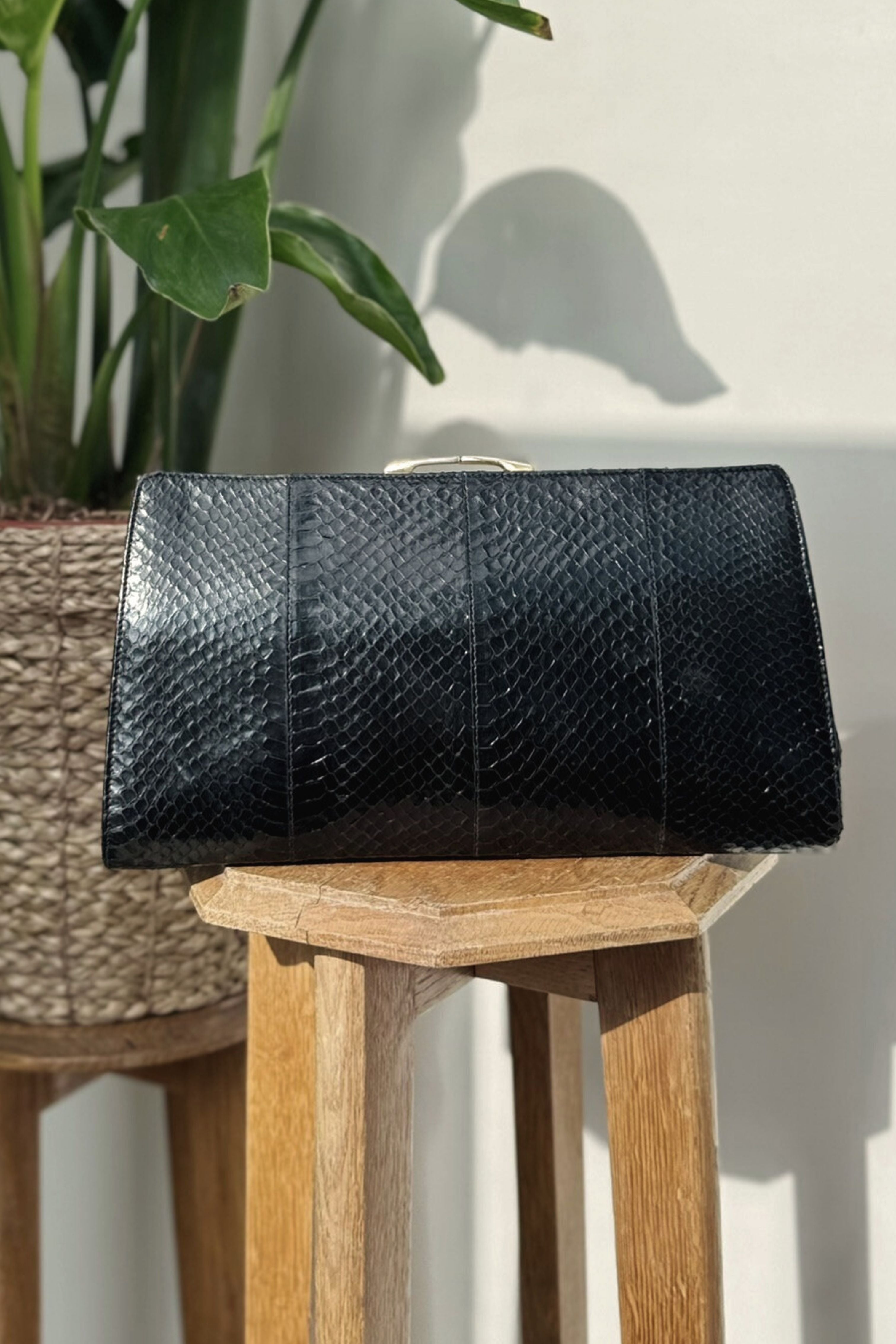 Pochette en cuir serpent noir