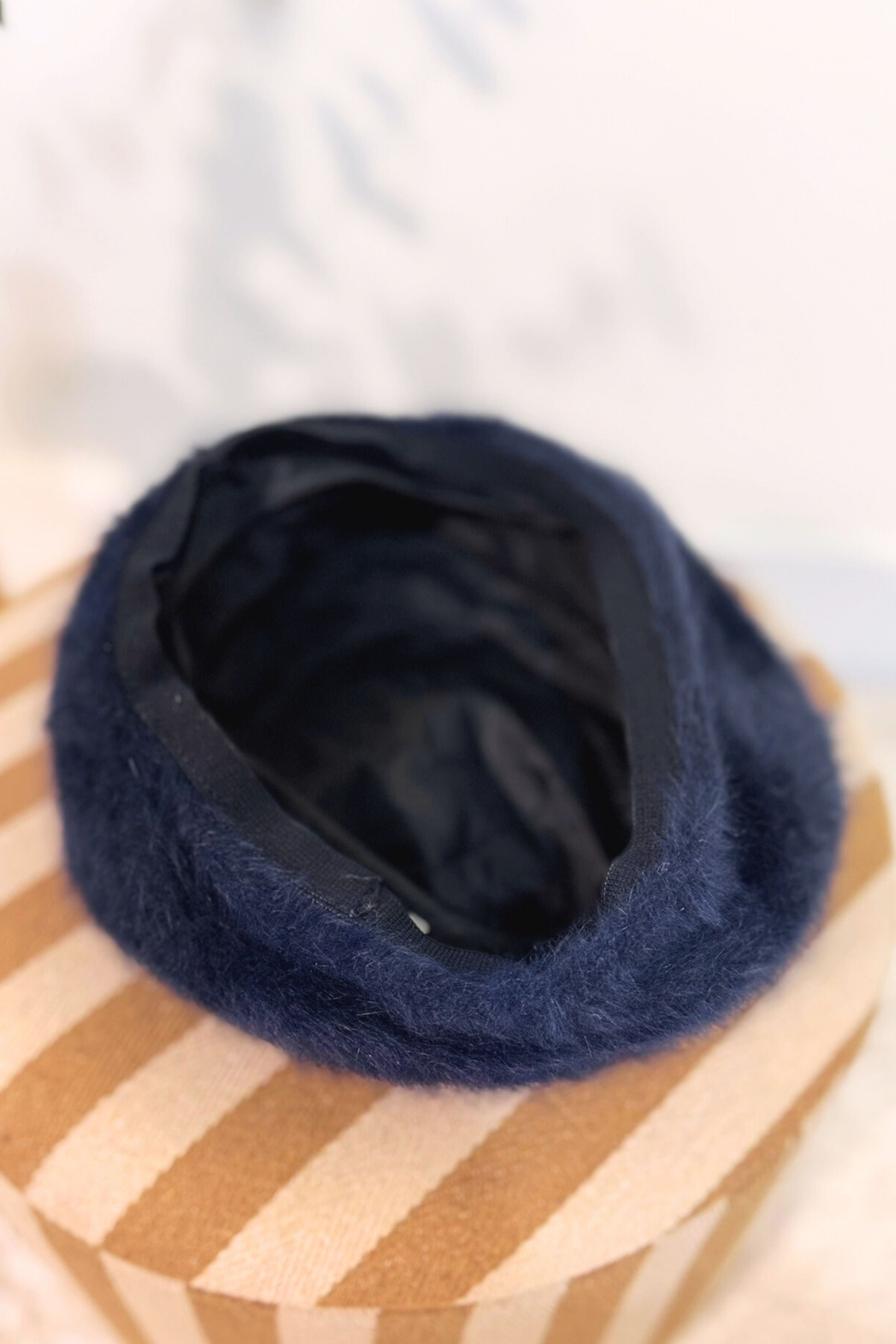 Bonnet en mohair marine