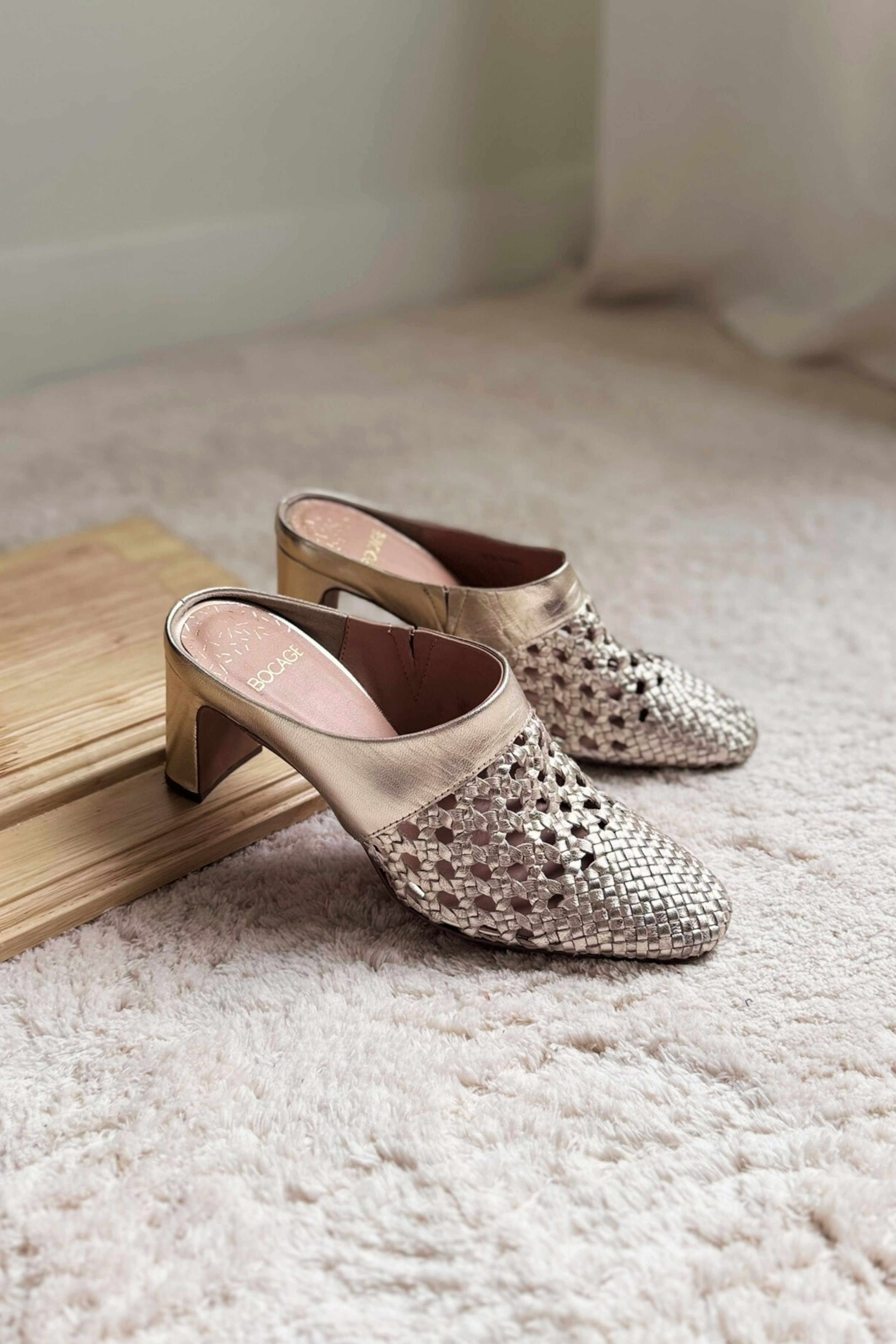 Gold braided leather pumps - Size 38