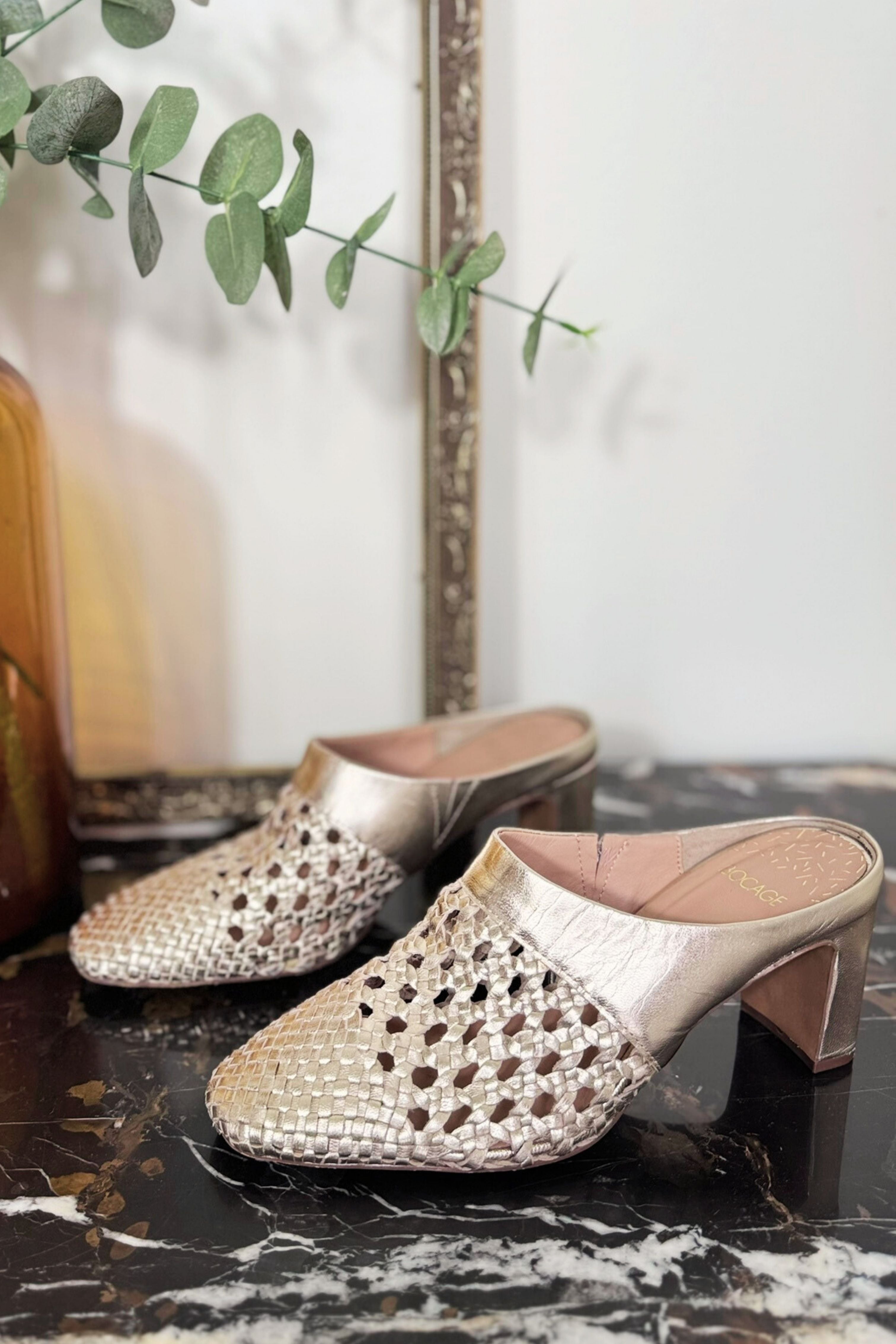 Gold braided leather pumps - Size 38