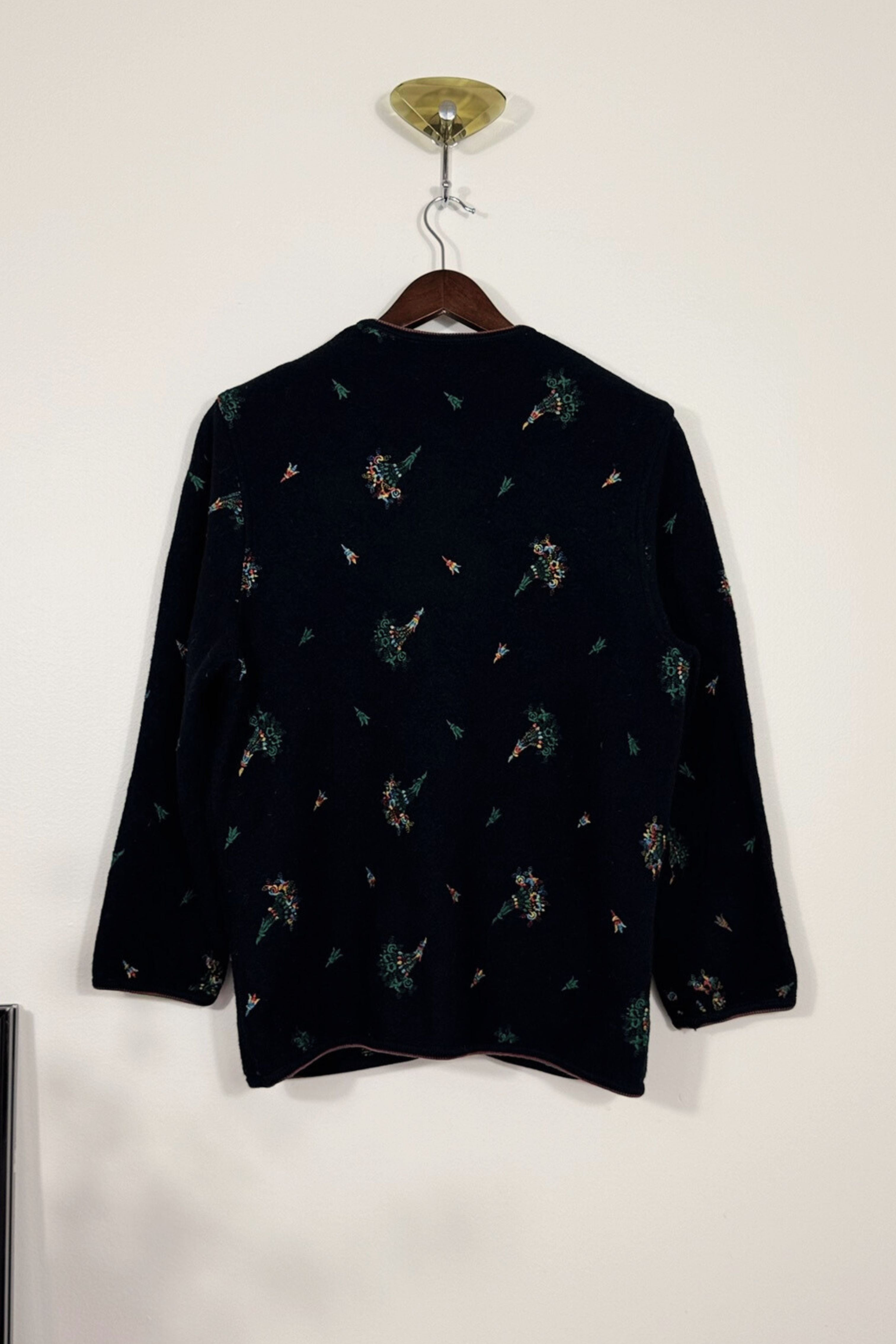 Veste autrichienne brodée en laine noire