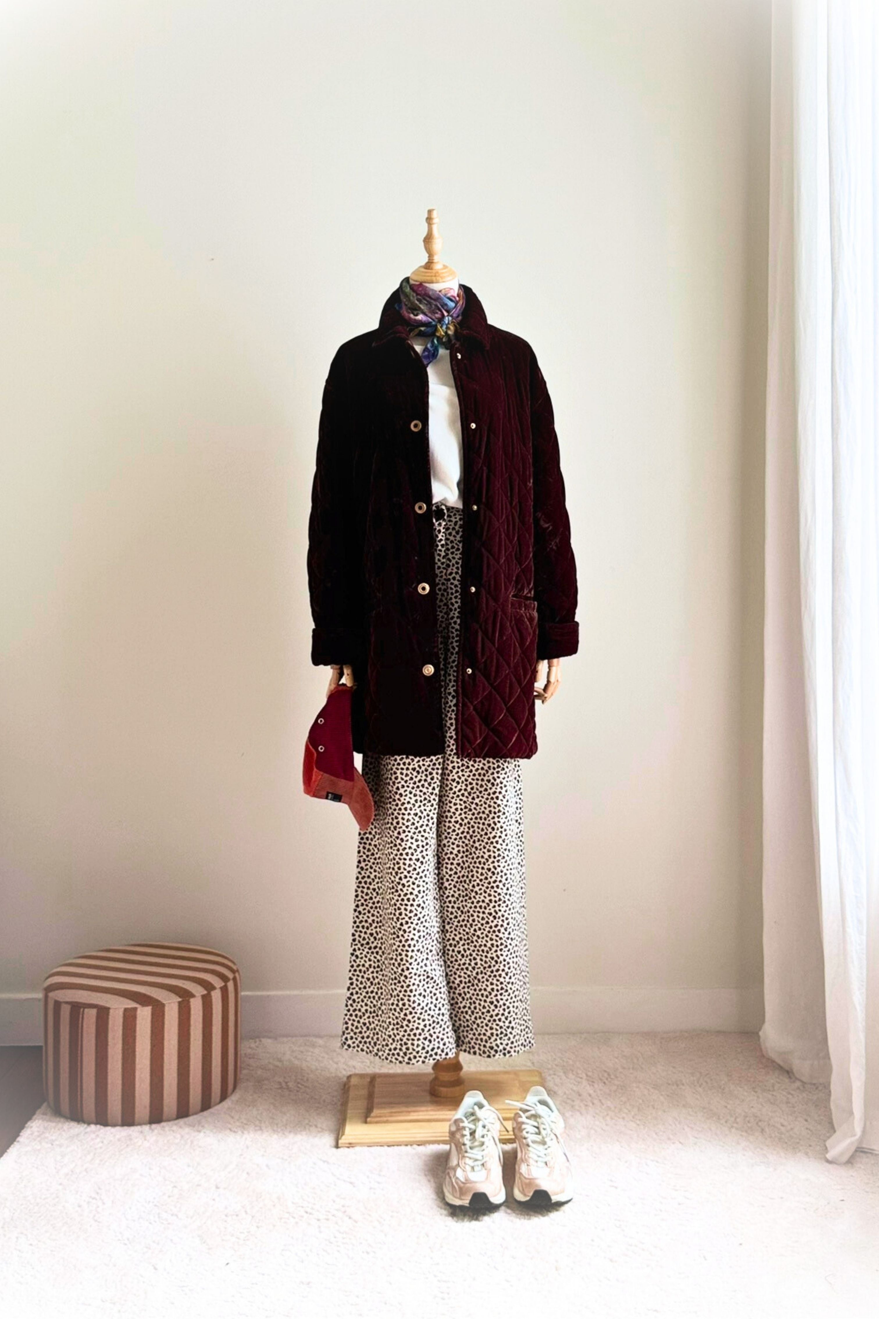 Mid-length purple velvet coat