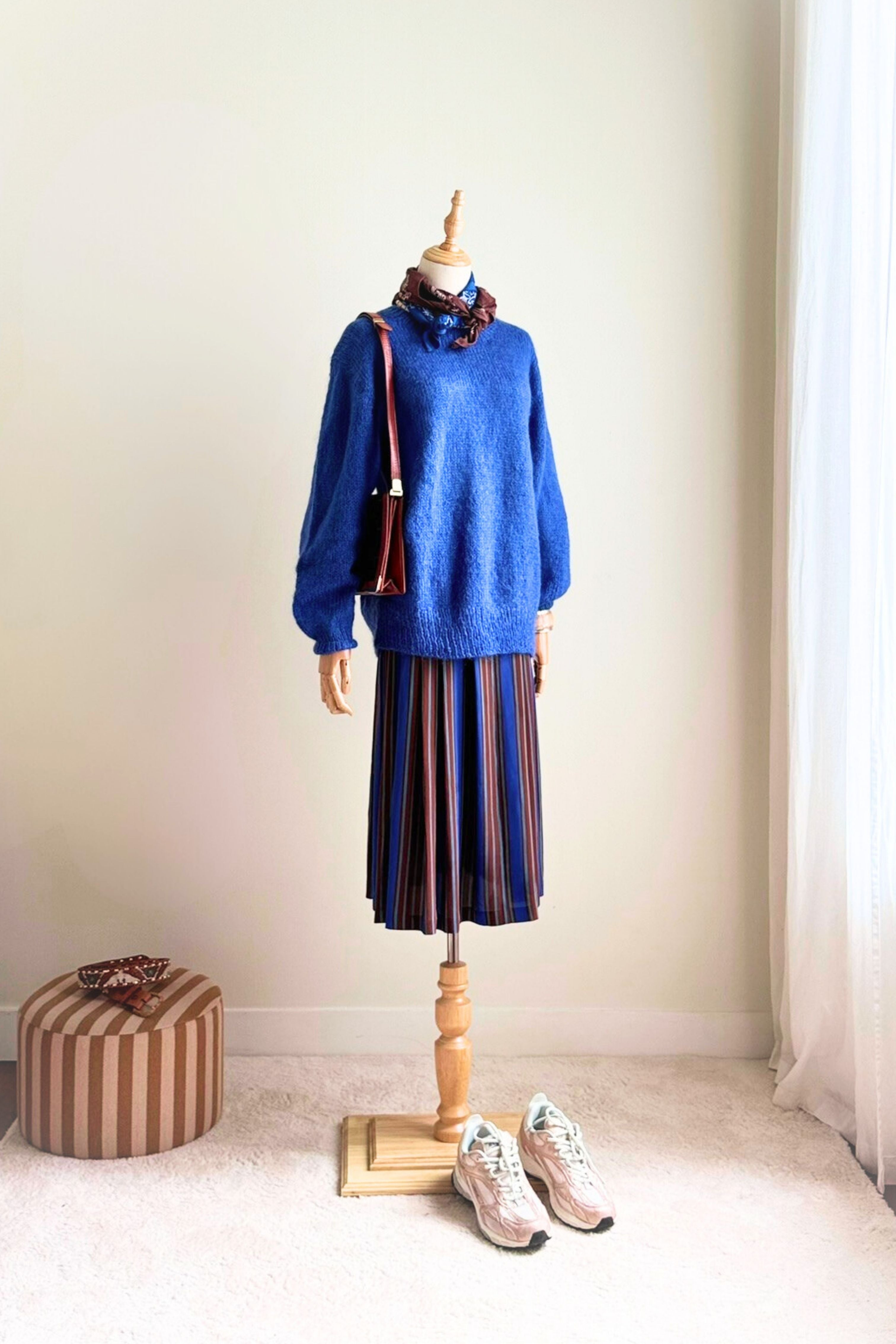 Jupe midi fluide à rayures bleue